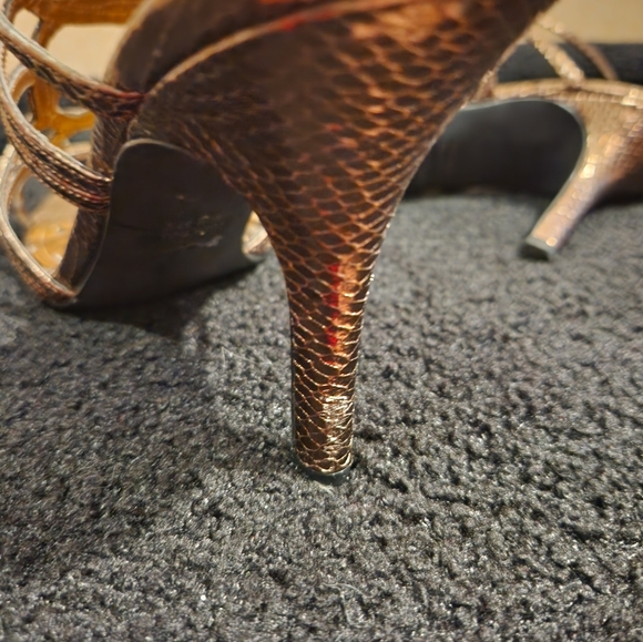 Nina Valca Bronze Amalia size 7.5 3 inch snake skin strappy heel - Picture 4 of 5